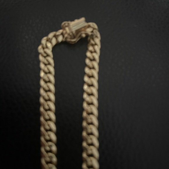 Gold Cuban link chain - Picture 4 of 5